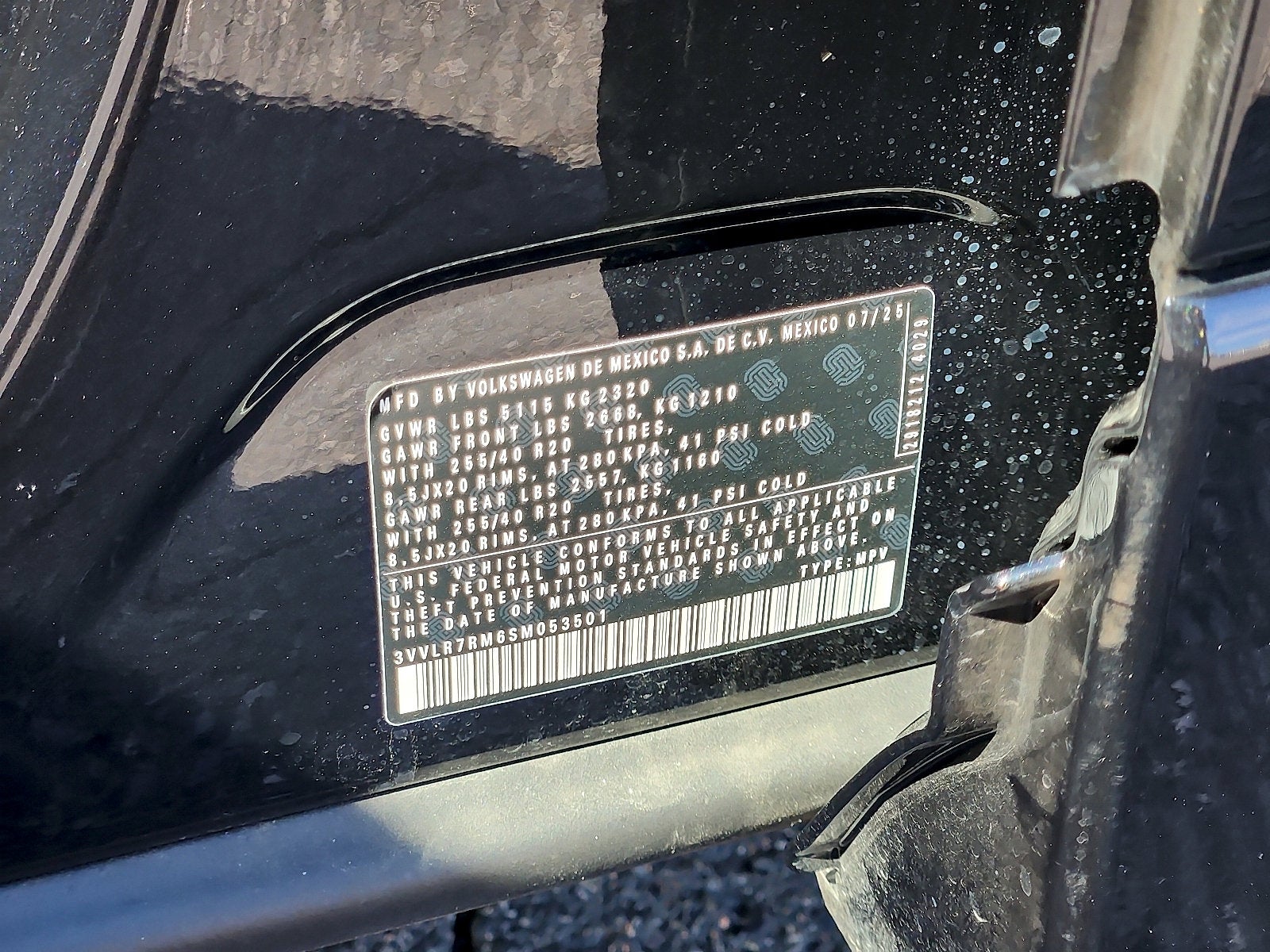 2025 Volkswagen Tiguan 2.0T SEL R-Line