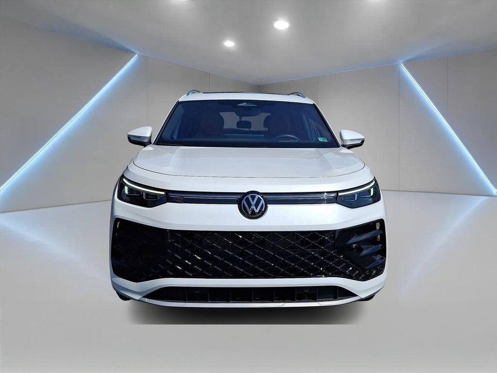2025 Volkswagen Tiguan 2.0T SEL R-Line
