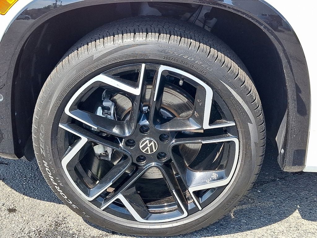 2025 Volkswagen Tiguan 2.0T SEL R-Line