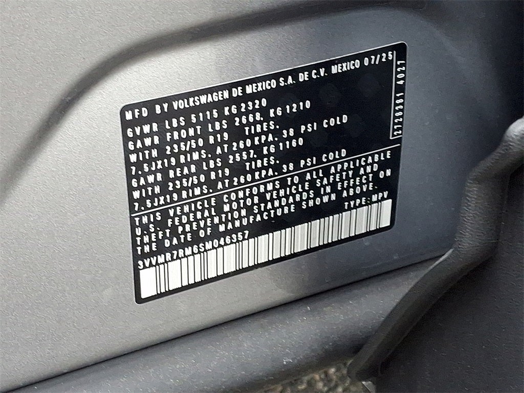 2025 Volkswagen Tiguan 2.0T SE