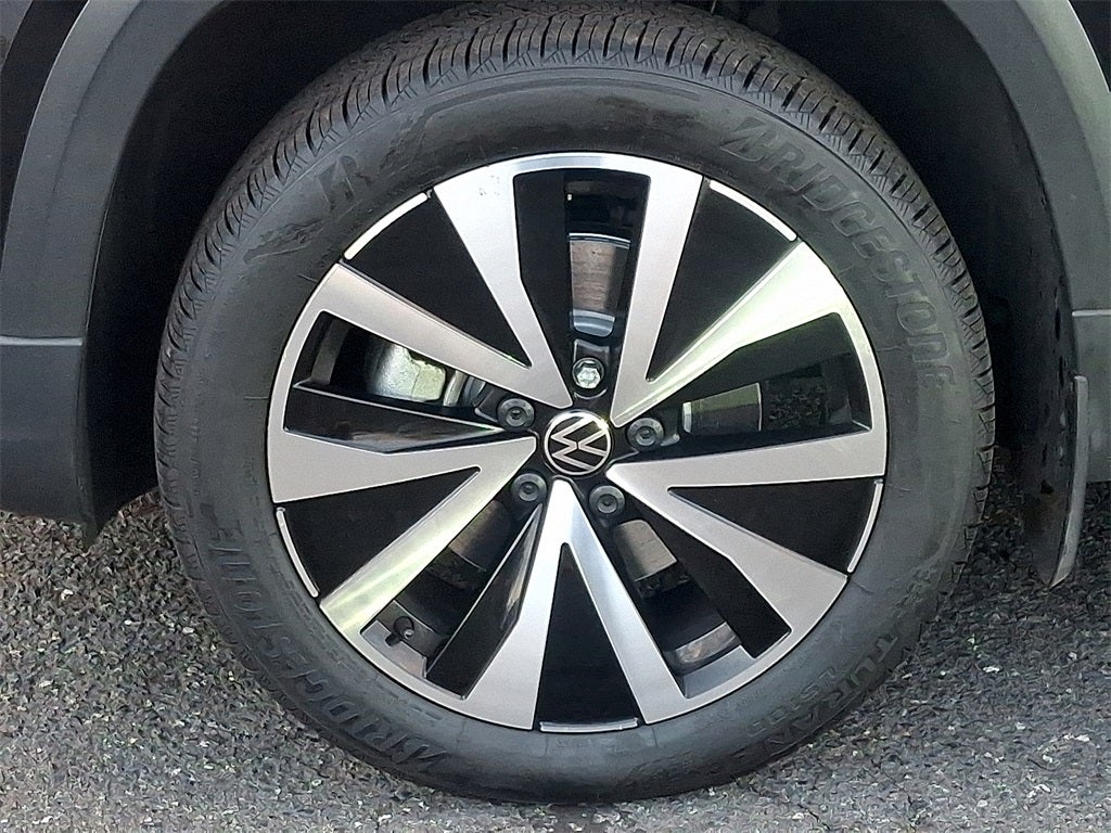 2023 Volkswagen Taos 1.5T SE