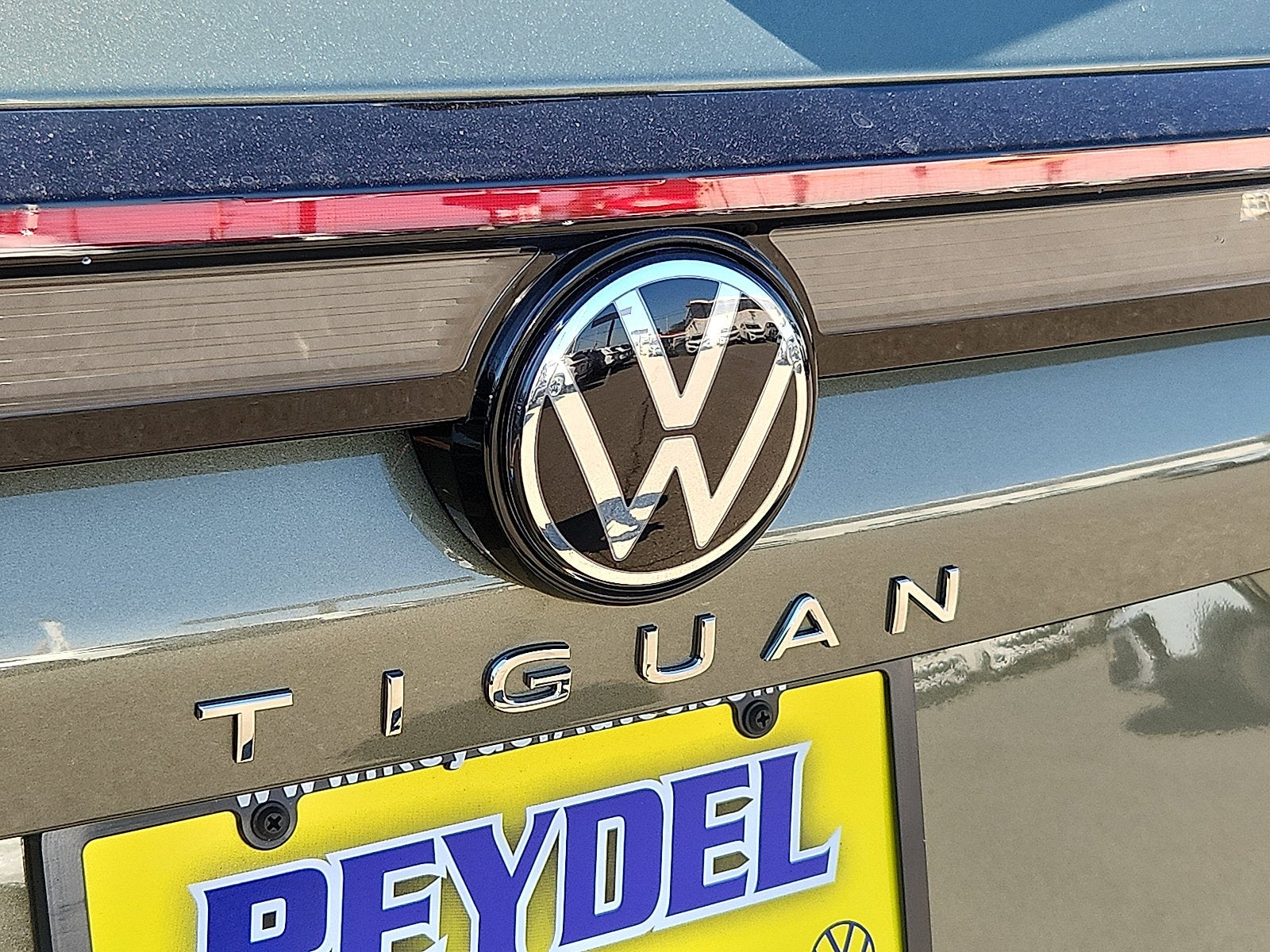 2026 Volkswagen Tiguan SEL R-Line Turbo