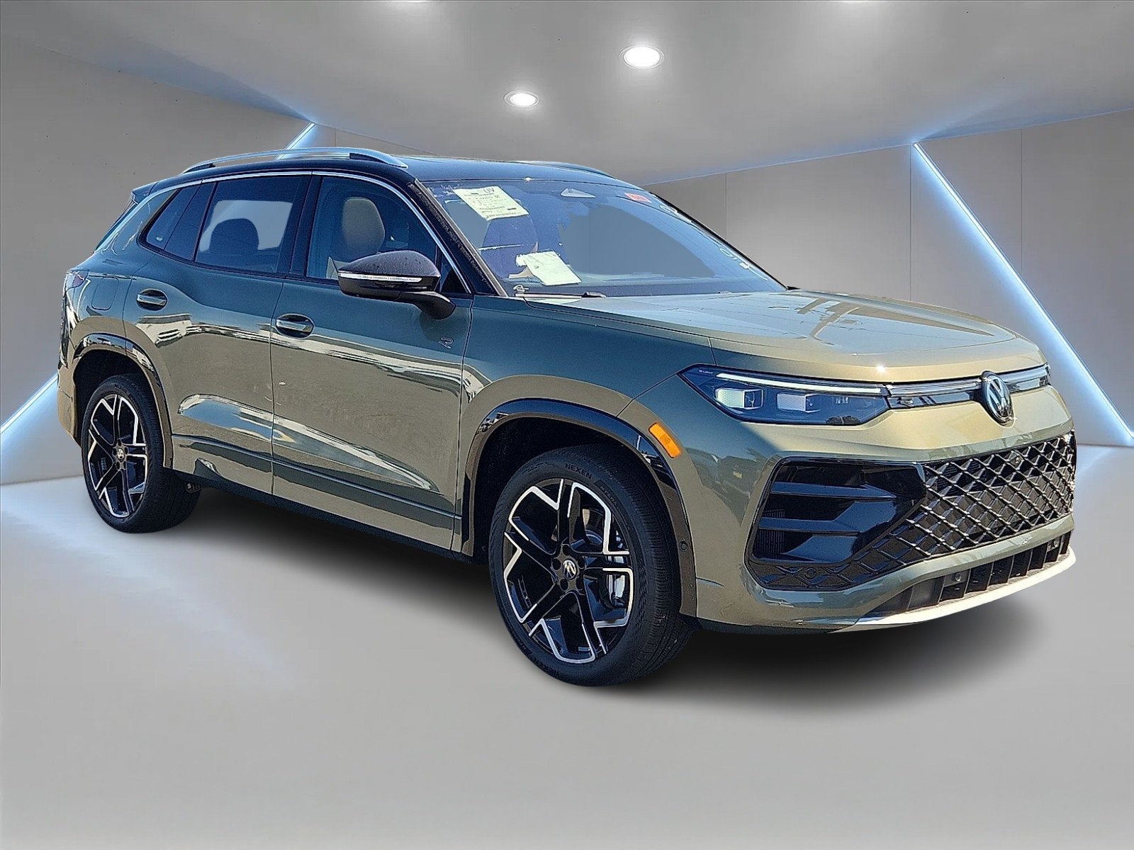 2026 Volkswagen Tiguan SEL R-Line Turbo