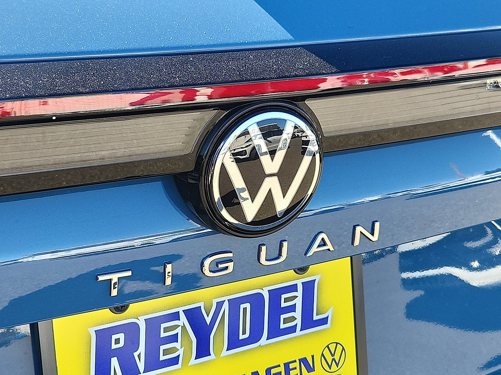 2026 Volkswagen Tiguan SEL R-Line Turbo