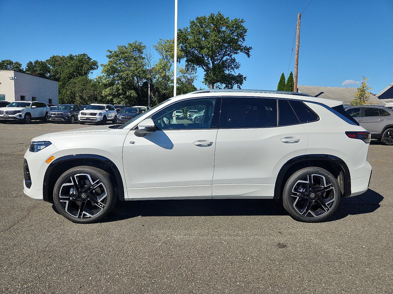 2026 Volkswagen Tiguan SEL R-Line Turbo