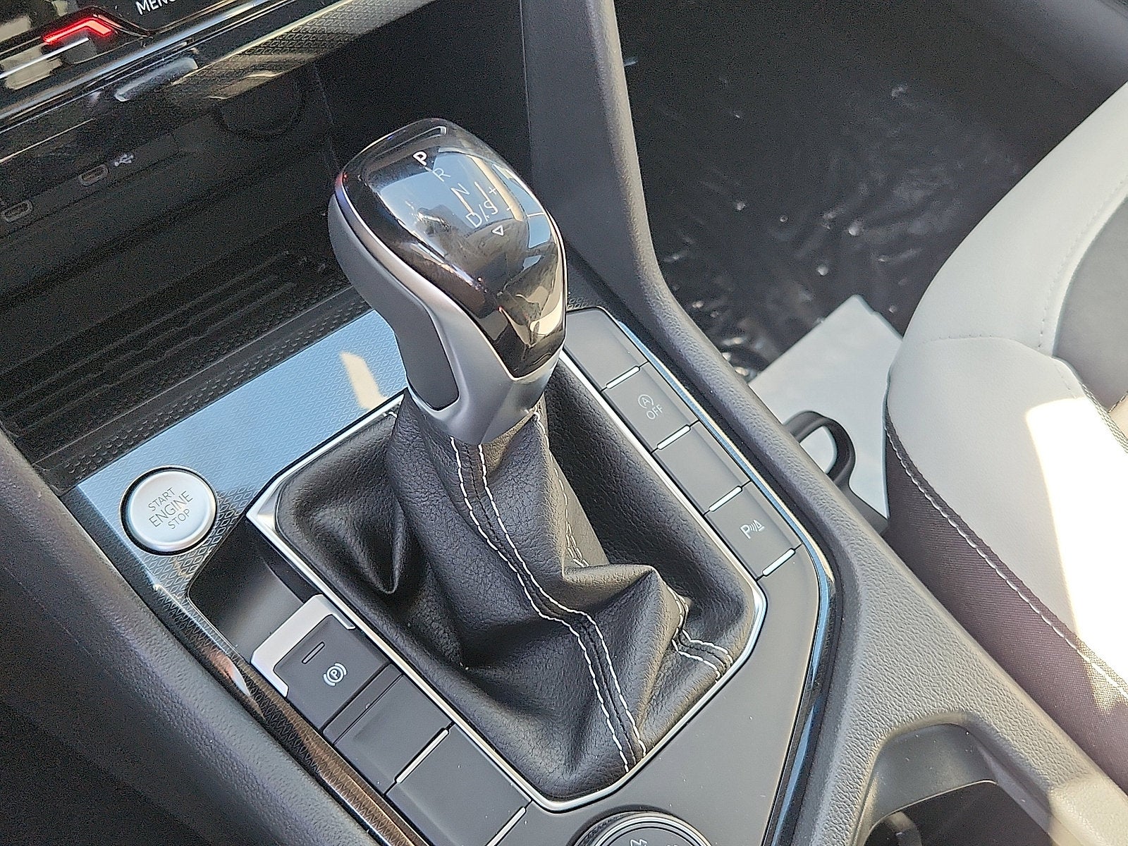 2027 Volkswagen Taos 1.5T SE