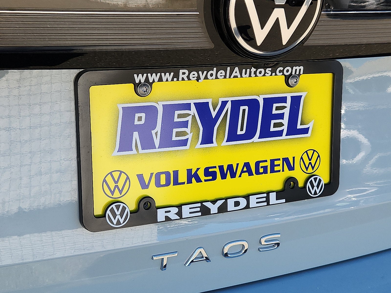 2027 Volkswagen Taos 1.5T SE
