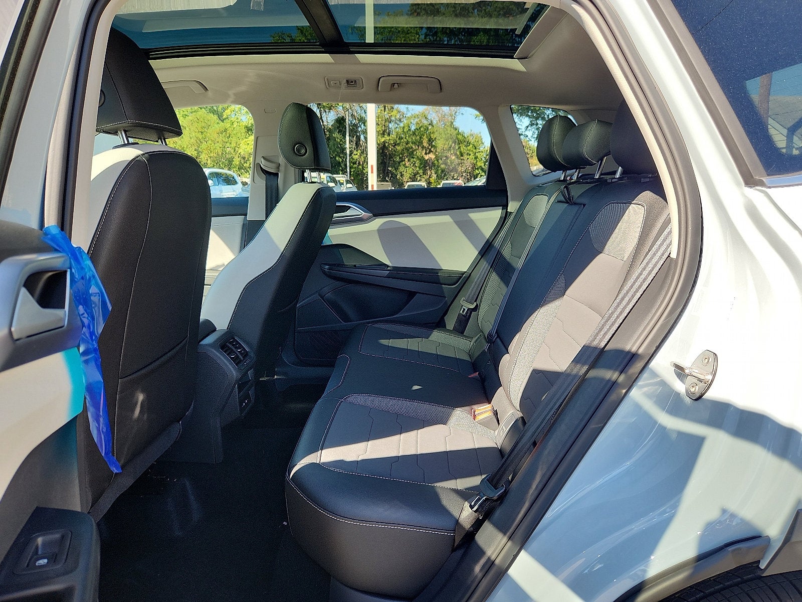 2027 Volkswagen Taos 1.5T SE