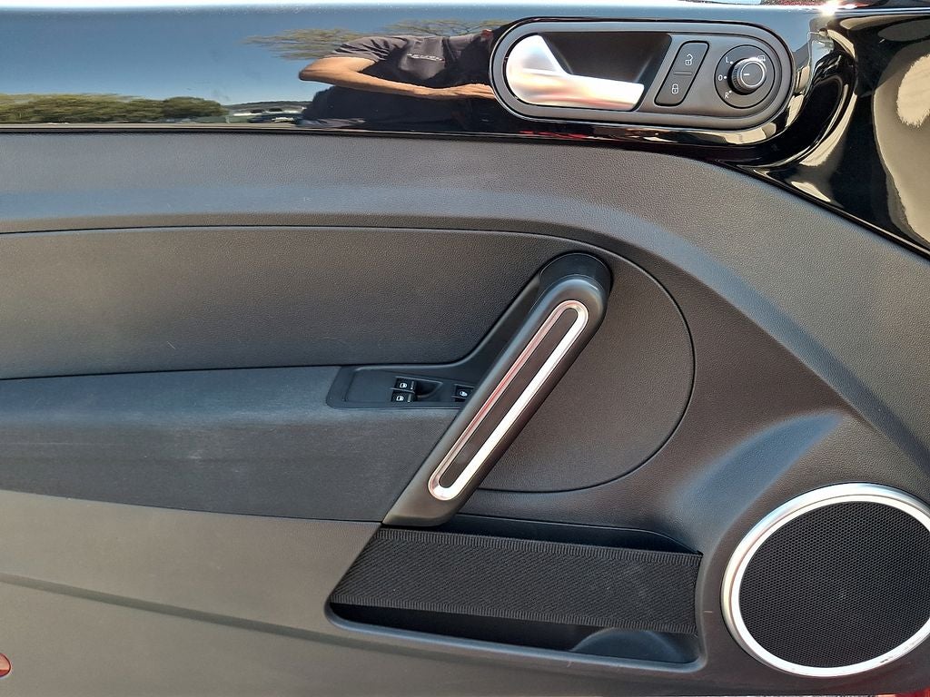 2018 Volkswagen Beetle 2.0T Coast