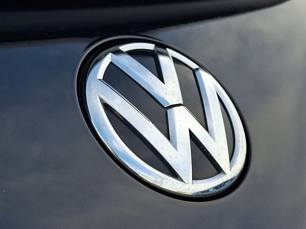 2017 Volkswagen Beetle 1.8T Dune