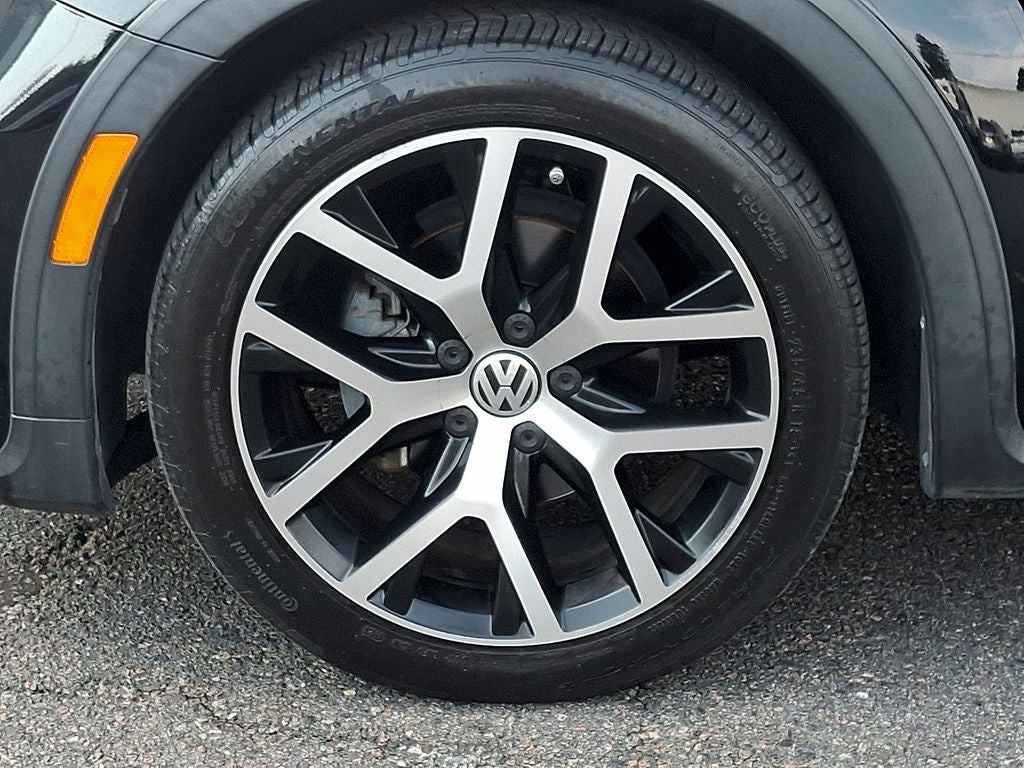 2017 Volkswagen Beetle 1.8T Dune