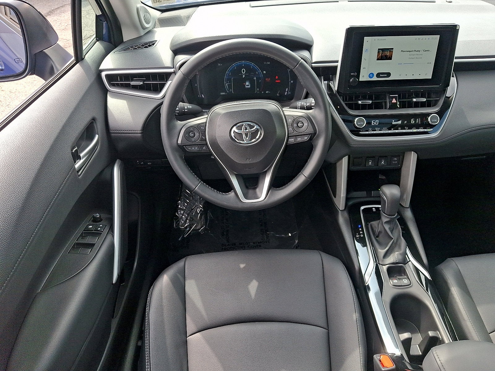 2025 Toyota Corolla Cross XLE