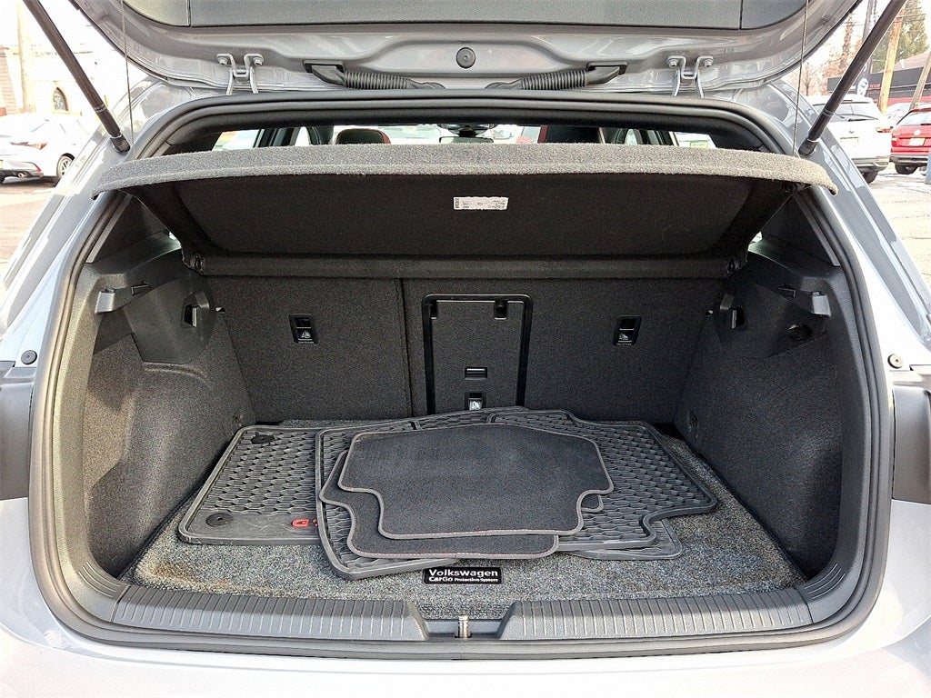 2024 Volkswagen Golf GTI 2.0T SE