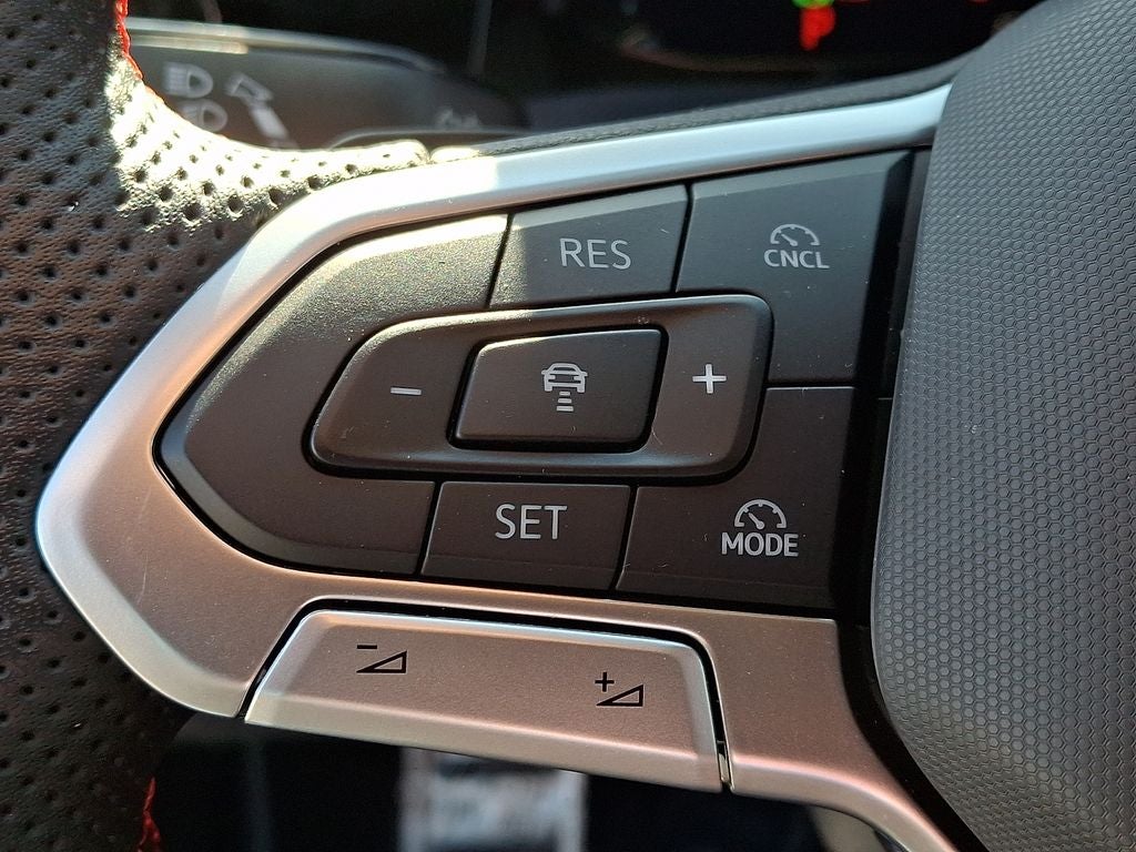 2025 Volkswagen Golf GTI 2.0T SE