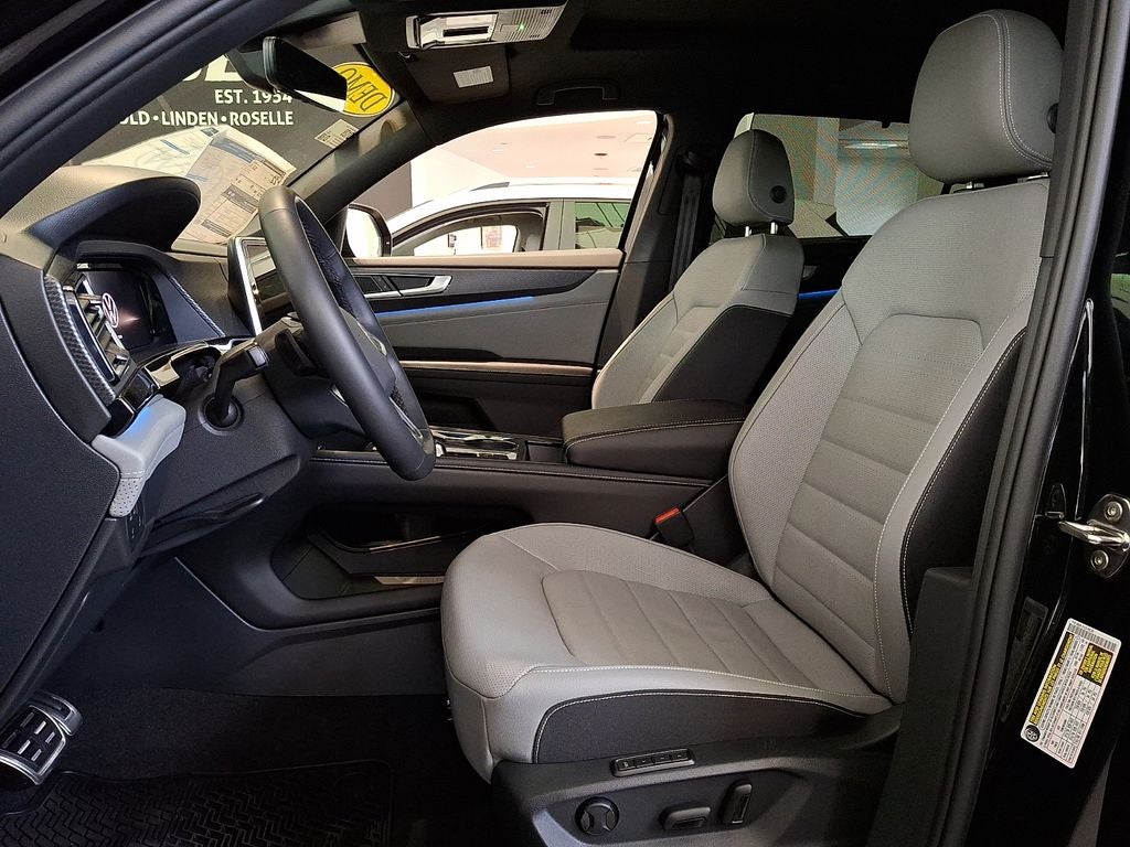 2026 Volkswagen Atlas Cross Sport 2.0T SEL R-Line Black