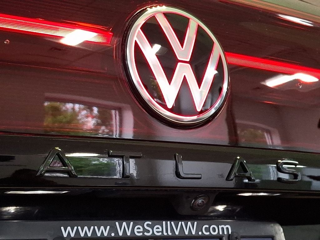 2026 Volkswagen Atlas Cross Sport 2.0T SEL R-Line Black