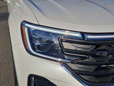 2024 Volkswagen Atlas Cross Sport 2.0T SEL R-Line