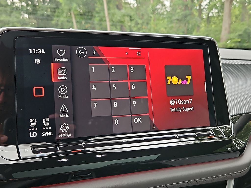 2025 Volkswagen Atlas Cross Sport 2.0T SEL
