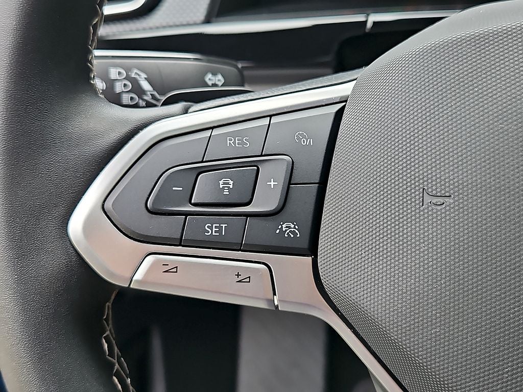 2025 Volkswagen Atlas Cross Sport 2.0T SEL