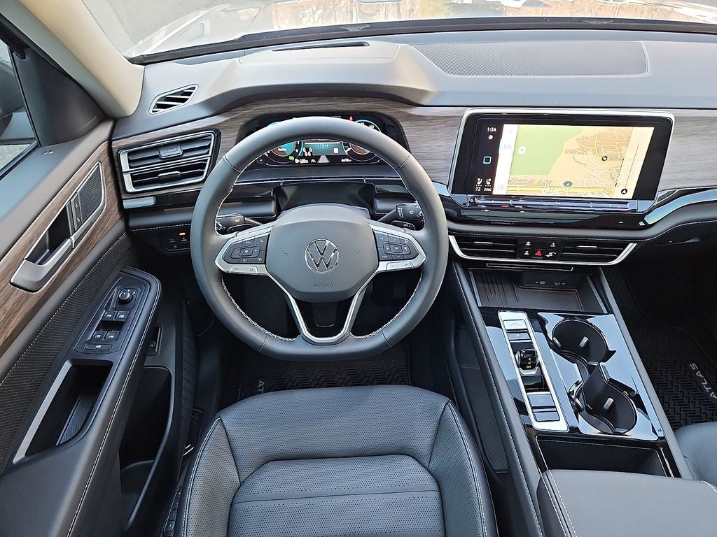 2025 Volkswagen Atlas 2.0T SEL