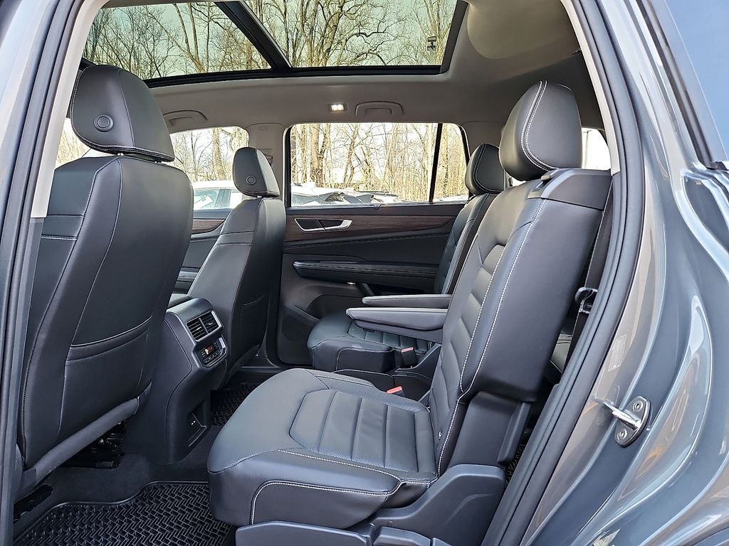 2025 Volkswagen Atlas 2.0T SEL