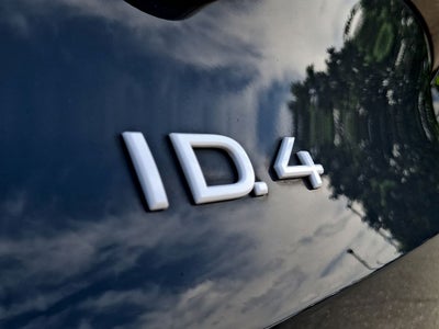 2023 Volkswagen ID.4 Pro