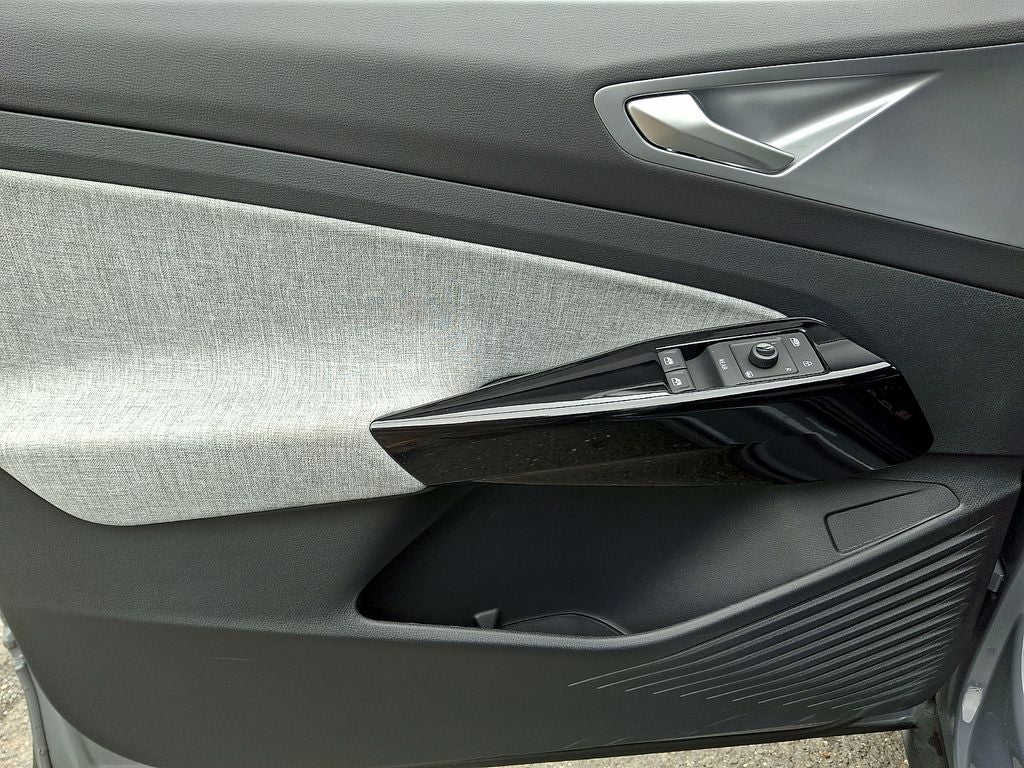 2025 Volkswagen ID.4 Pro