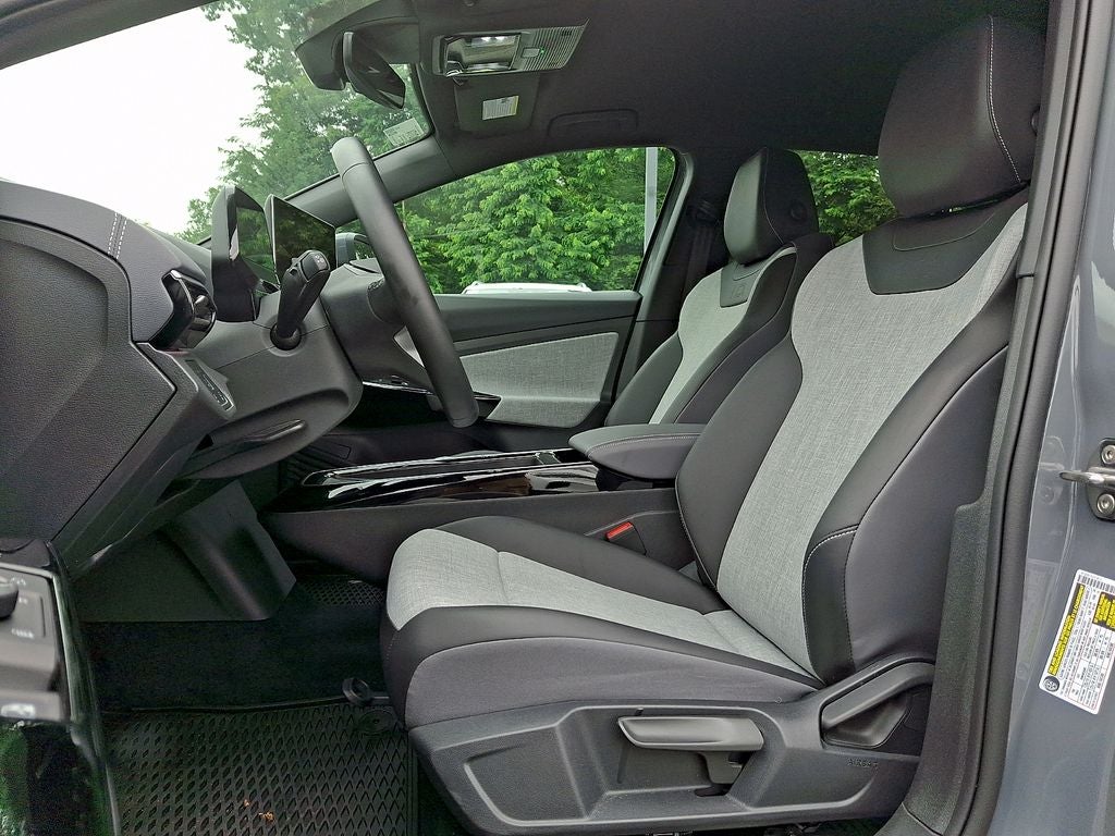 2025 Volkswagen ID.4 Pro