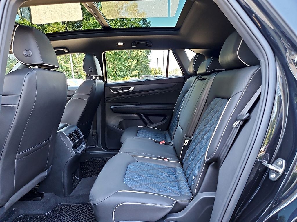 2026 Volkswagen Atlas Cross Sport 2.0T SEL Premium R-Line