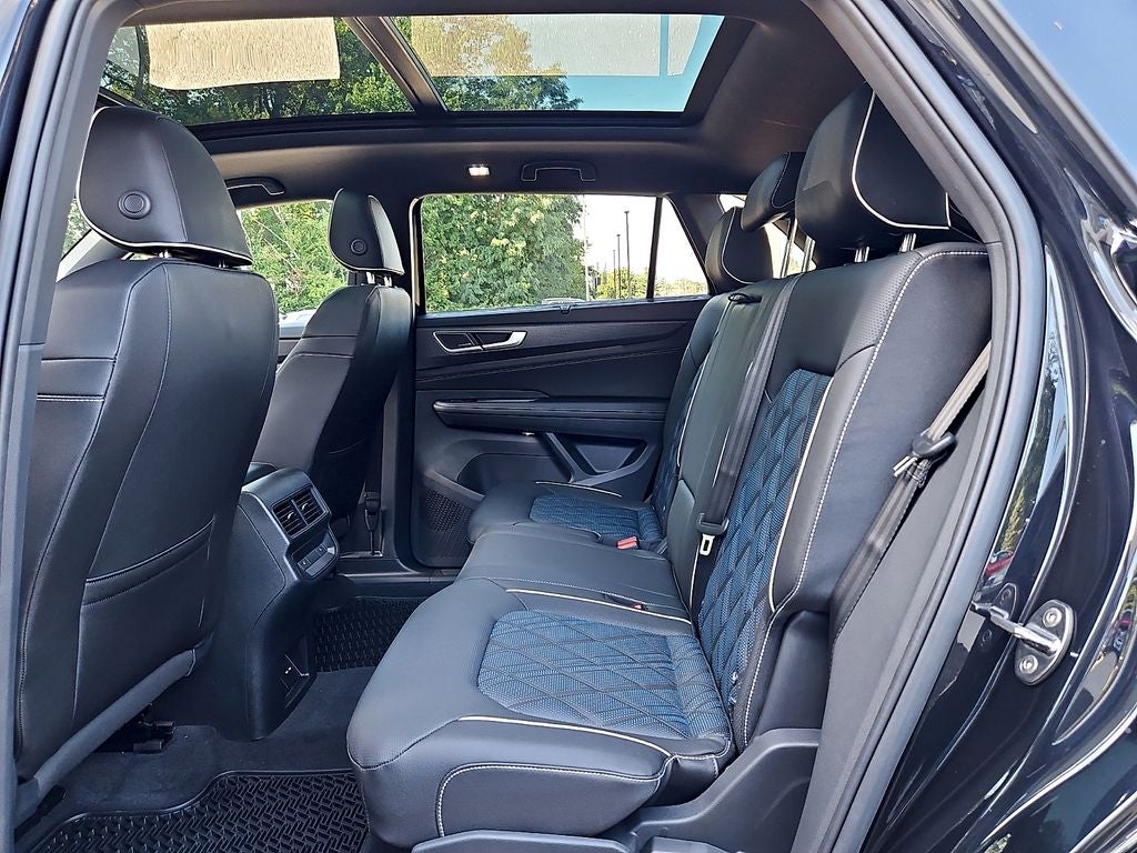 2026 Volkswagen Atlas Cross Sport 2.0T SEL Premium R-Line