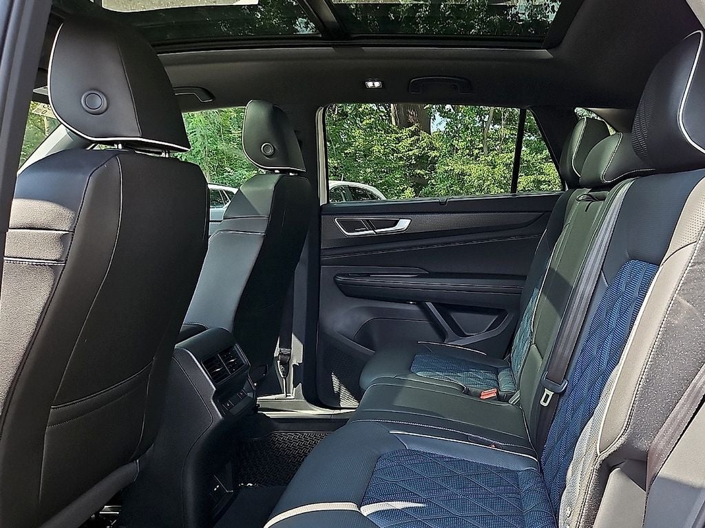 2026 Volkswagen Atlas Cross Sport 2.0T SEL Premium R-Line