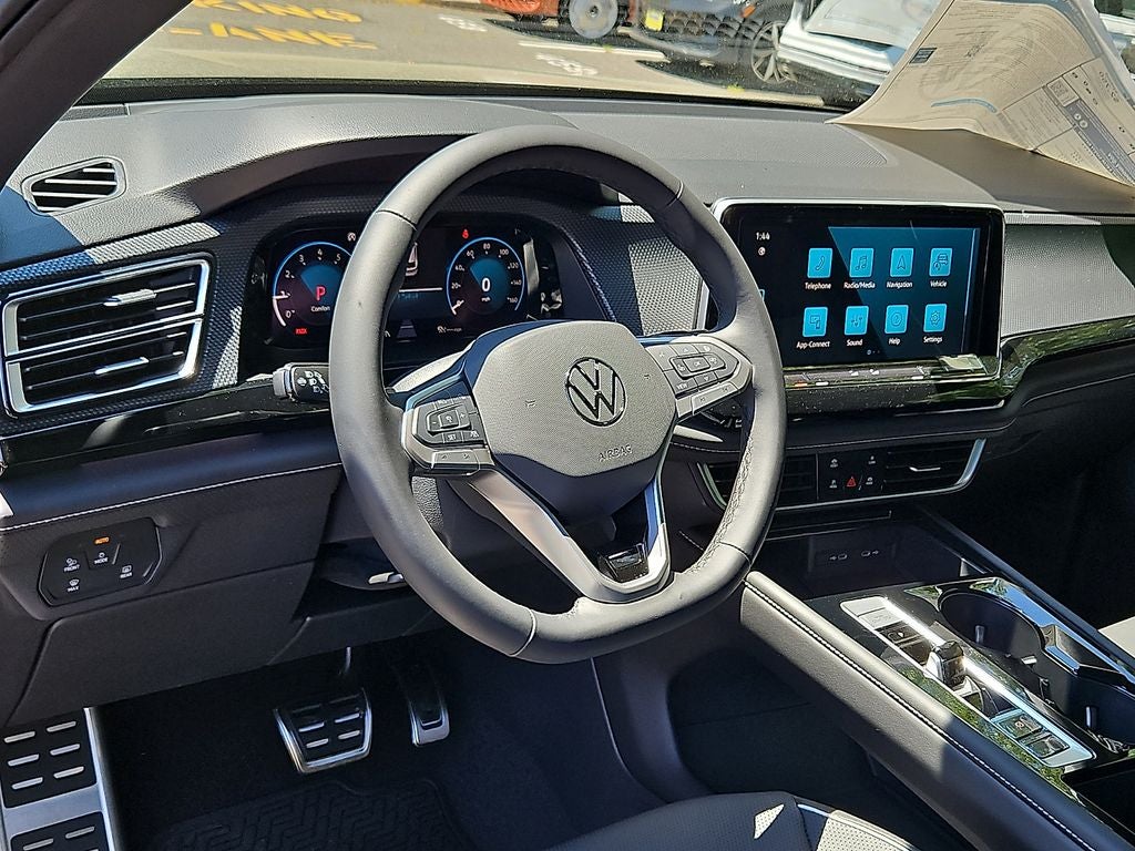 2026 Volkswagen Atlas Cross Sport 2.0T SEL Premium R-Line