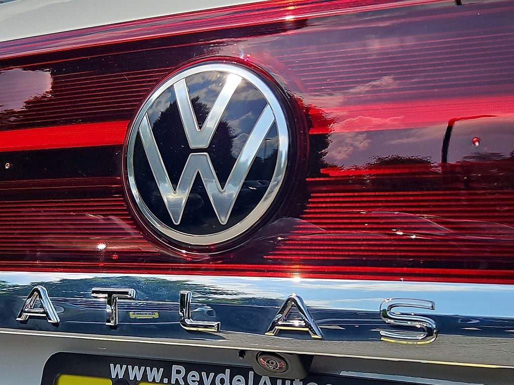 2026 Volkswagen Atlas Cross Sport 2.0T SEL Premium R-Line