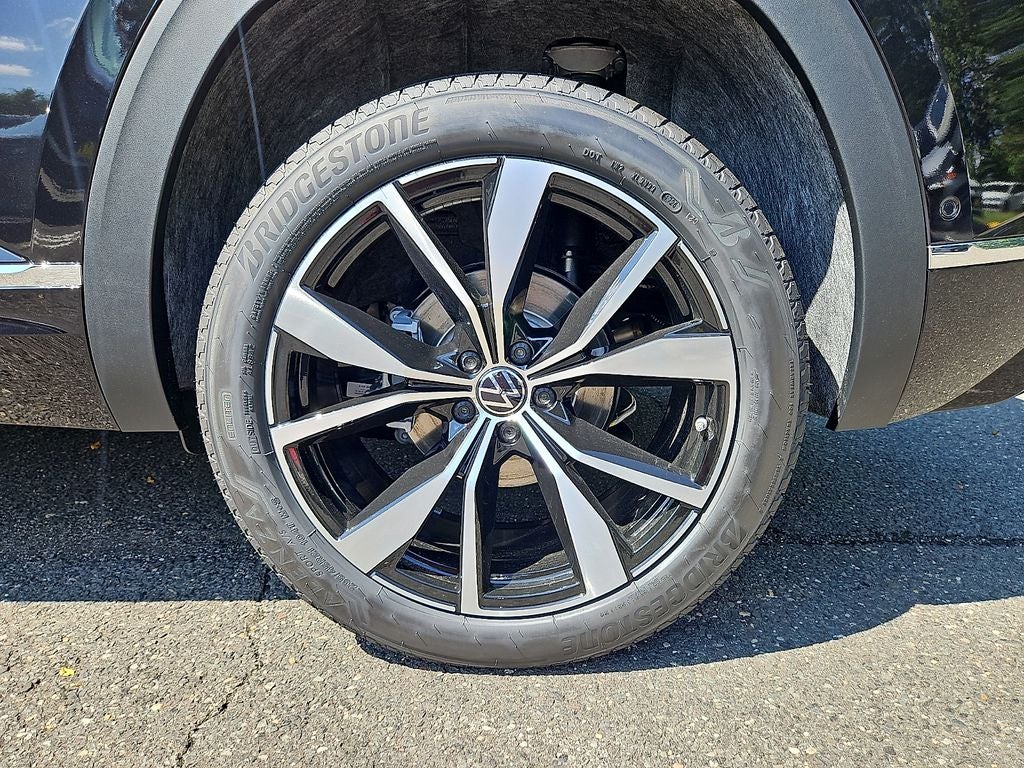 2026 Volkswagen Atlas Cross Sport 2.0T SEL Premium R-Line