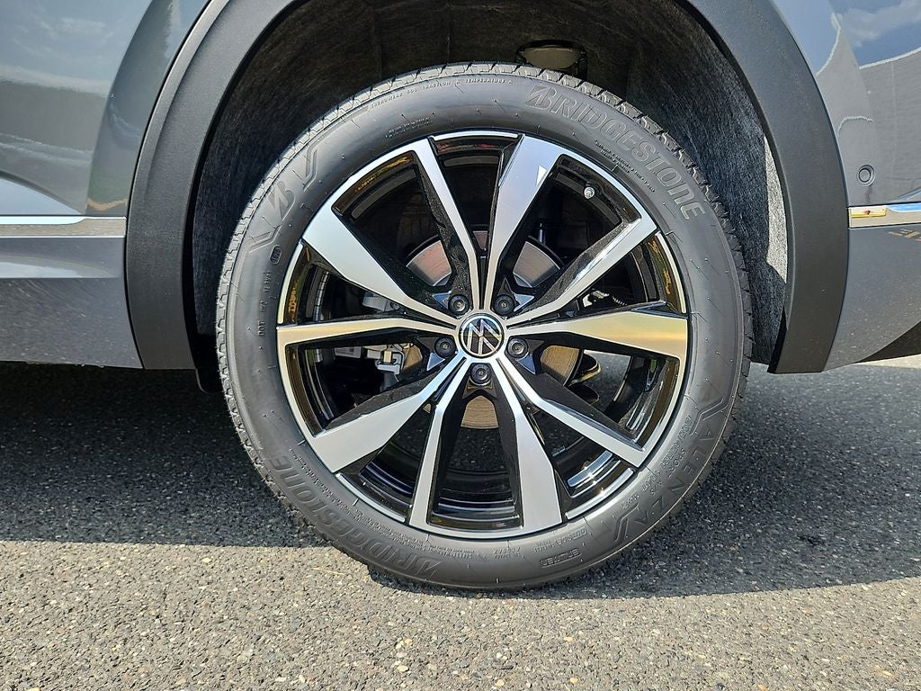 2026 Volkswagen Atlas Cross Sport 2.0T SEL Premium R-Line