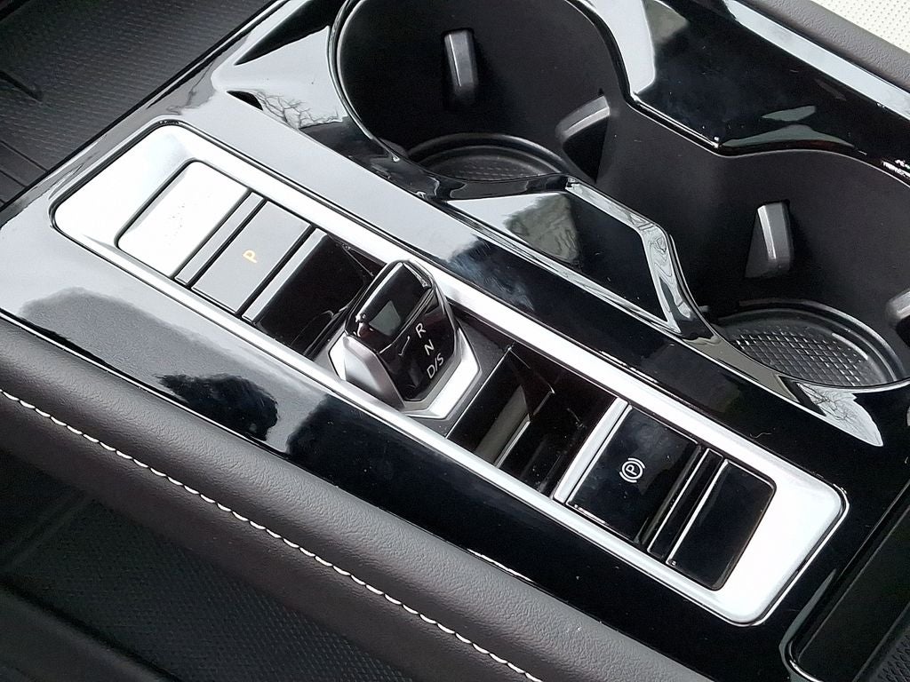 2025 Volkswagen Atlas Cross Sport 2.0T SEL Premium R-Line