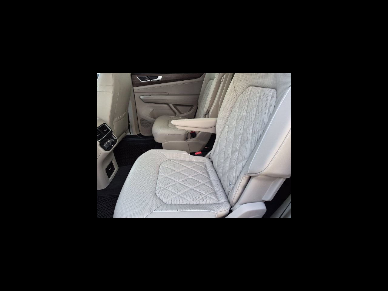 2026 Volkswagen Atlas SEL Premium R-Line