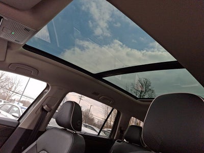 2025 Volkswagen Atlas 2.0T SEL Premium R-Line