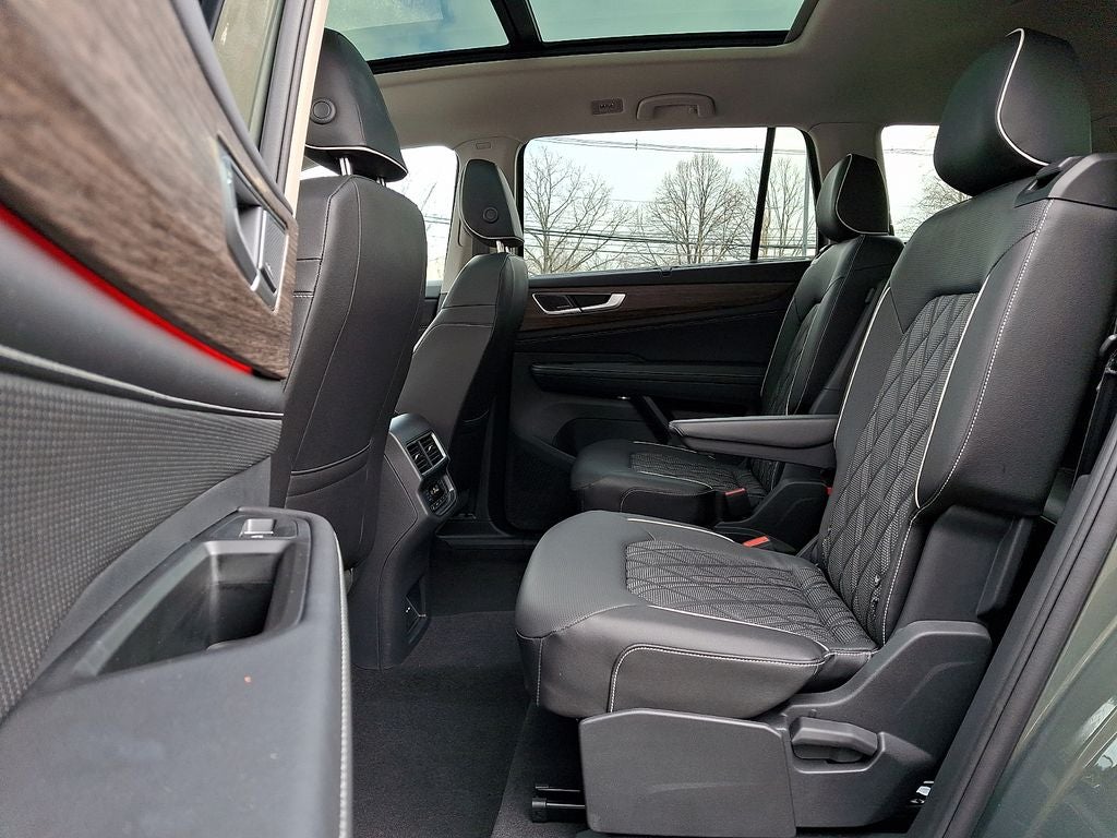 2025 Volkswagen Atlas 2.0T SEL Premium R-Line