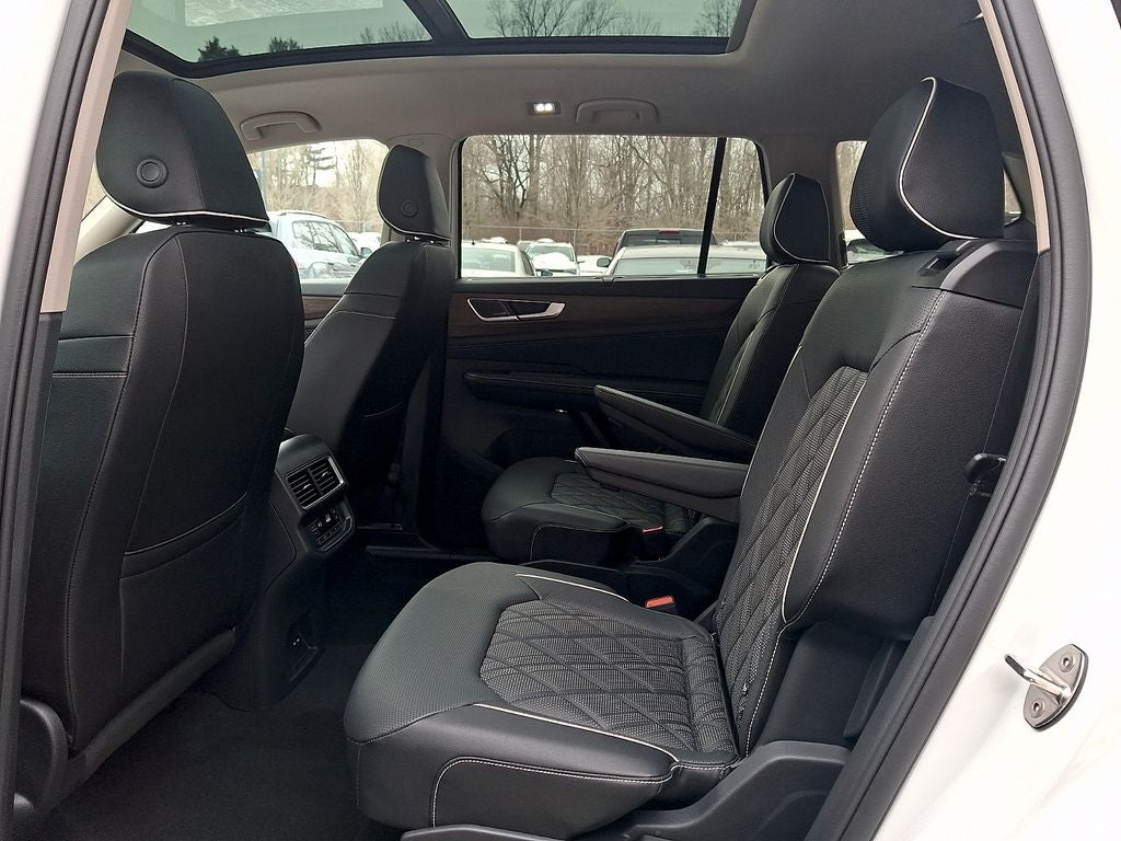 2025 Volkswagen Atlas 2.0T SEL Premium R-Line