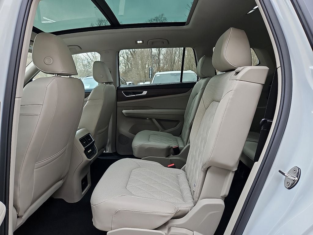 2025 Volkswagen Atlas 2.0T SEL Premium R-Line