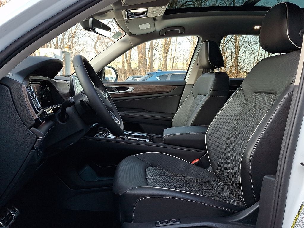 2025 Volkswagen Atlas 2.0T SEL Premium R-Line