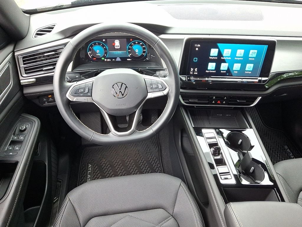 2025 Volkswagen Atlas Cross Sport 2.0T SE w/Technology