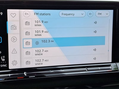 2025 Volkswagen Atlas Cross Sport 2.0T SE w/Technology