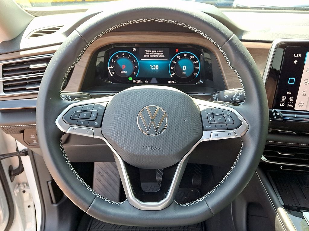 2025 Volkswagen Atlas 2.0T SE w/Technology