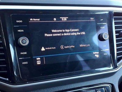 2022 Volkswagen Atlas 3.6L V6 SE w/Technology