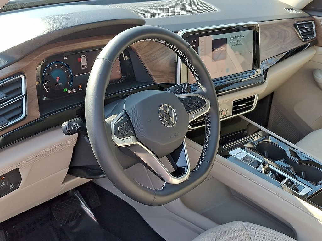 2025 Volkswagen Atlas 2.0T SE w/Technology