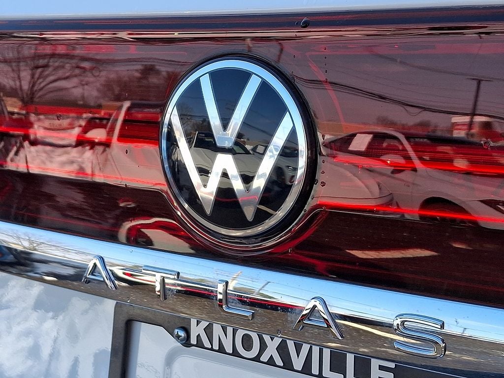 2025 Volkswagen Atlas 2.0T SE w/Technology