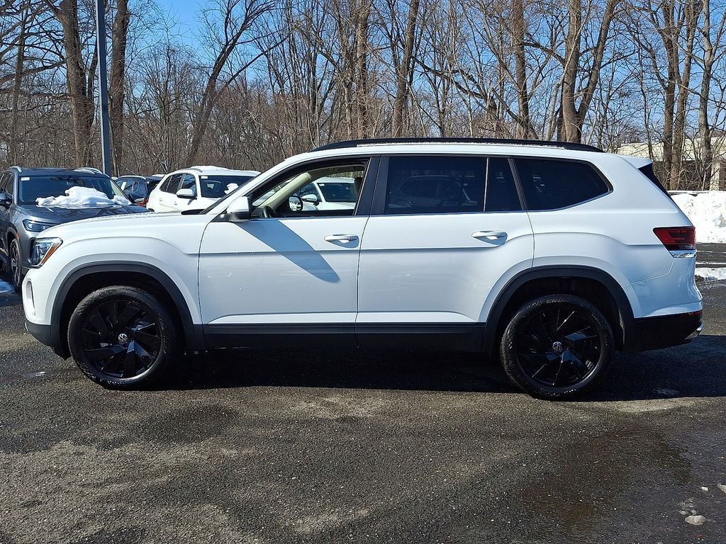 2025 Volkswagen Atlas 2.0T SE w/Technology