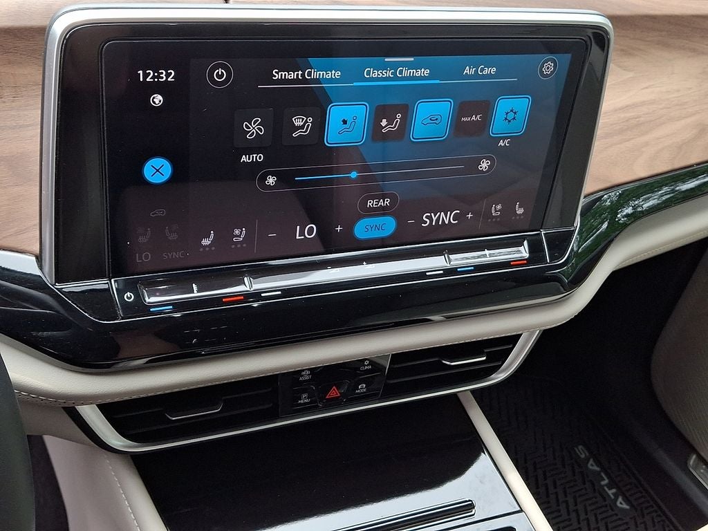 2024 Volkswagen Atlas 2.0T SE w/Technology